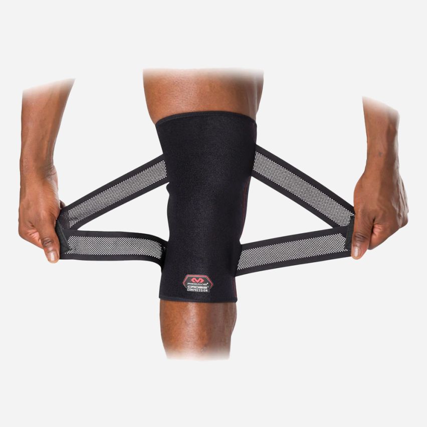McDavid Kniebandage Cross Compression Knee Sleeve schwarz