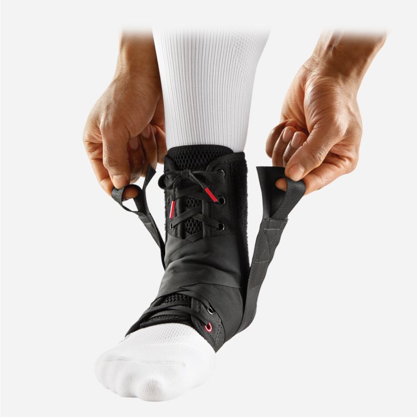 McDavid Sprunggelenkbandage (mit Riemen) schwarz